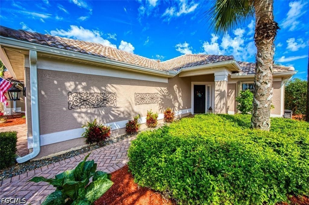 Photo 1 of 21 — 10092 Oakhurst Way, Fort Myers, FL 33913