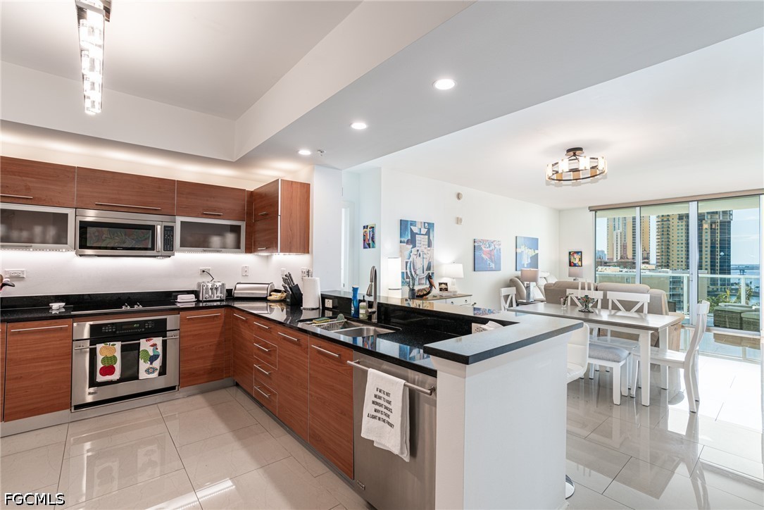 3000 Oasis Grand Boulevard 801