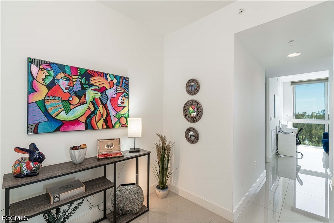 3000 Oasis Grand Boulevard 801