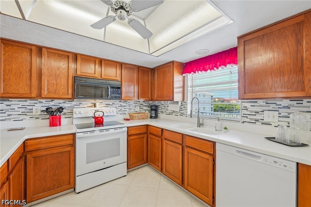4521 Bay Beach Lane 326
