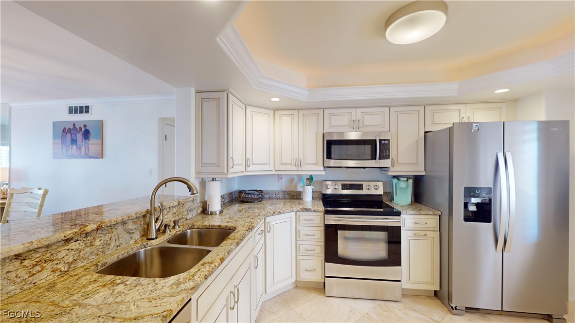 6660 Estero Boulevard 502