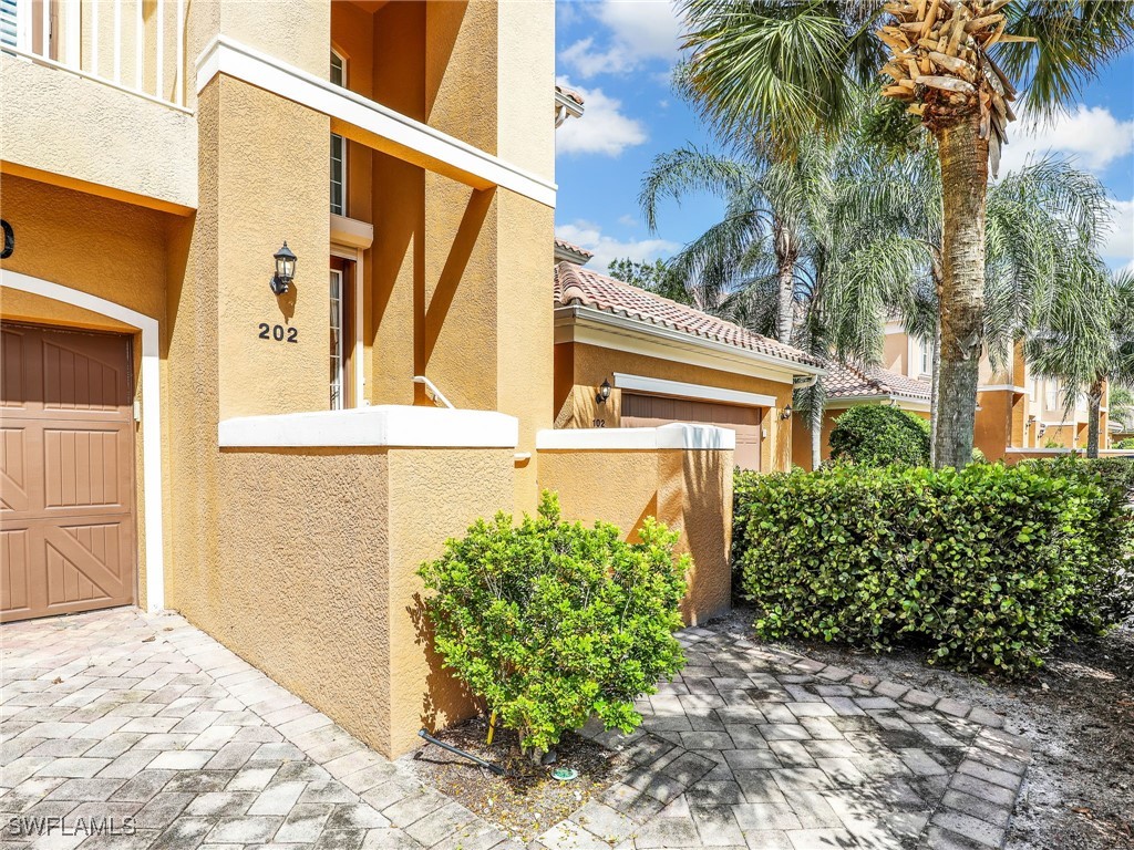 10370 Glastonbury Circle 202