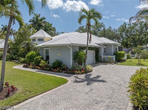 Tiny photo for 12341 McGregor Palms Drive, Fort Myers, FL 33908 (MLS # 2026017090)