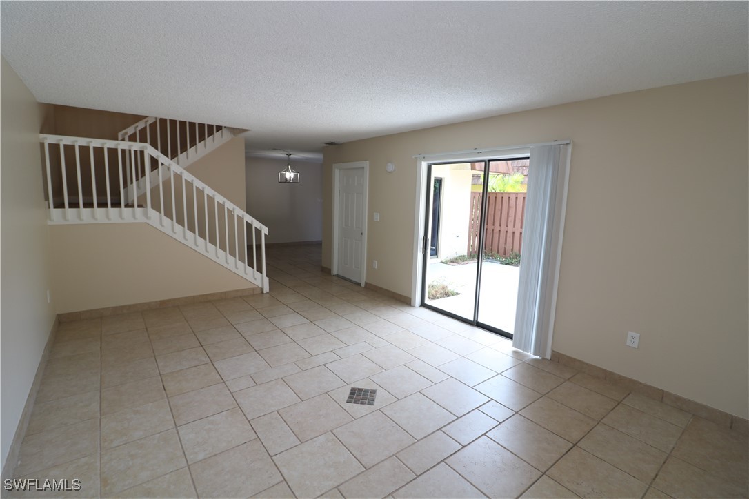 5216 Cedarbend Drive 3