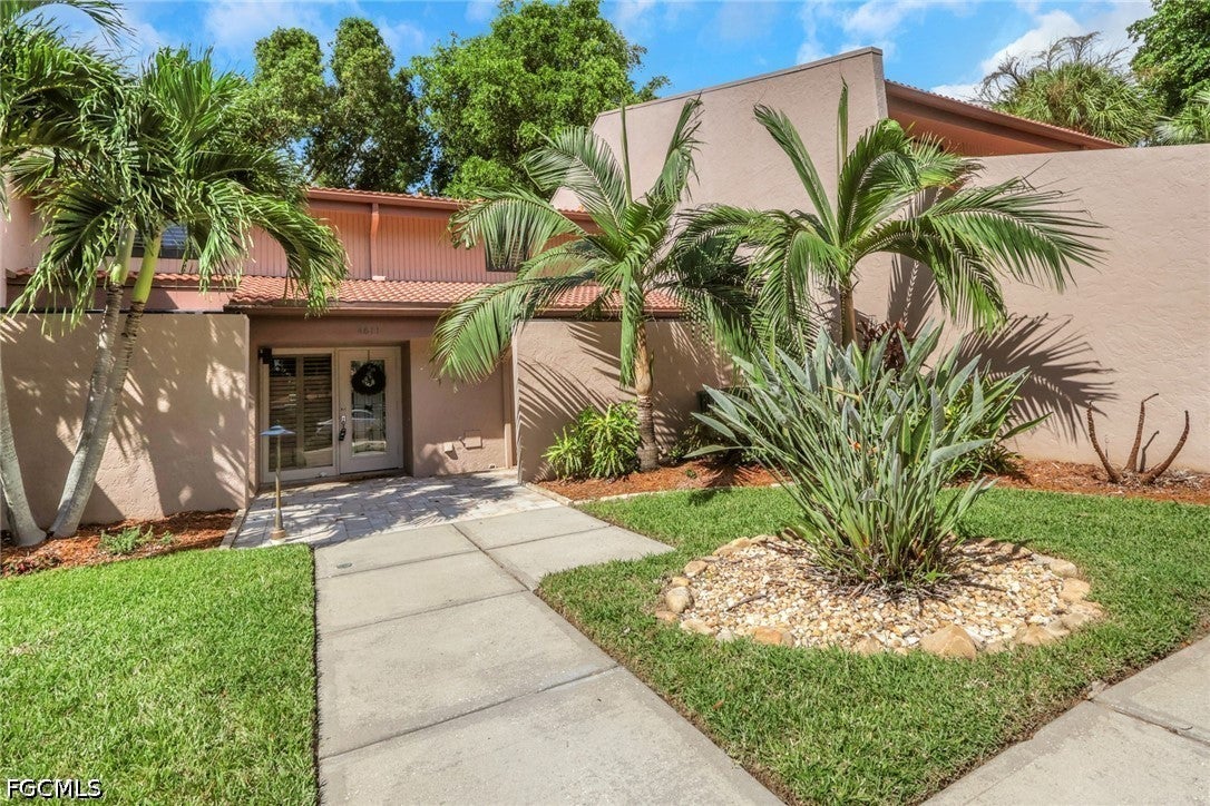 4611 S Landings Drive