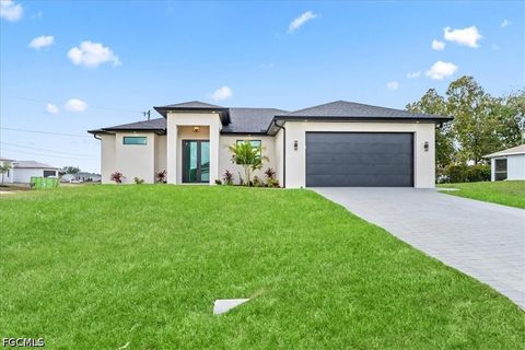 Photo of 1400 NE 18th Avenue, Cape Coral, FL 33909 (MLS # 2026019867)