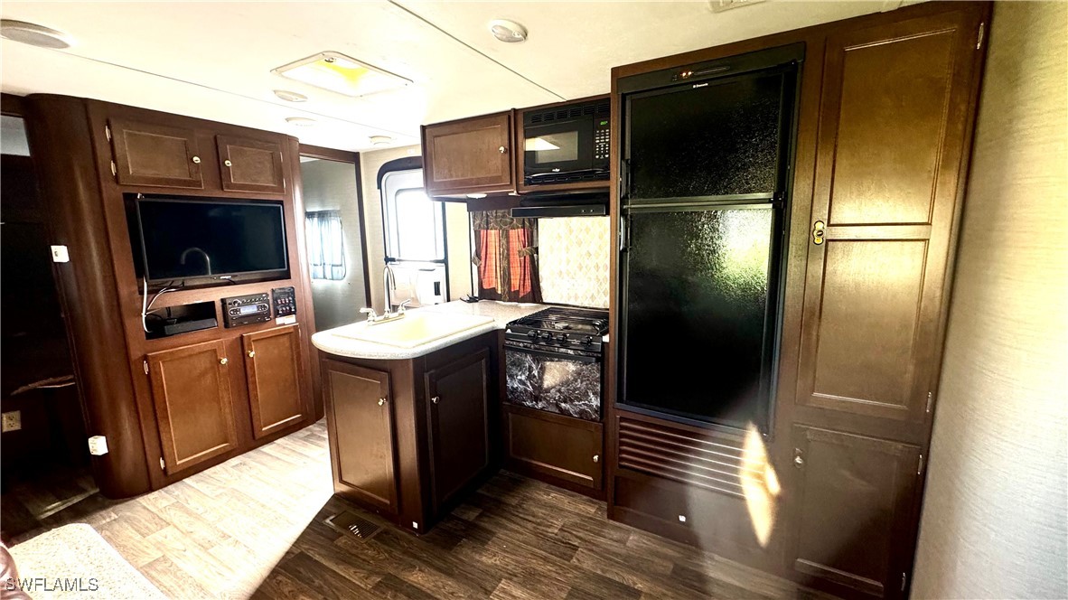 11102 Stardust Drive