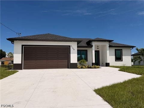 Photo of 3108 23rd Street SW, Lehigh Acres, FL 33976 (MLS # 2026034825)