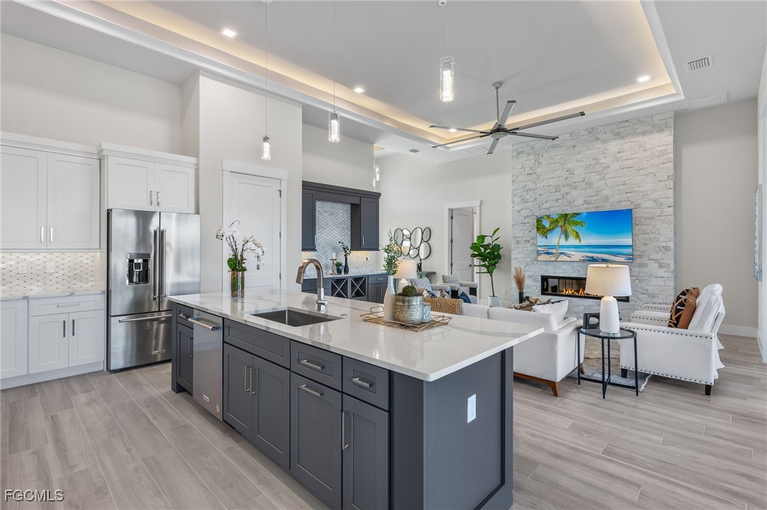 2129 Cape Coral Parkway W