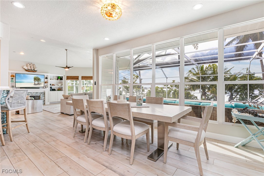 Matlacha, Florida, 33993, United States, 5 Bedrooms Bedrooms, ,5 BathroomsBathrooms,Residential,Active,2007225
