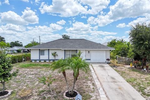 4601 Diane Avenue S Lehigh Acres FL 33976