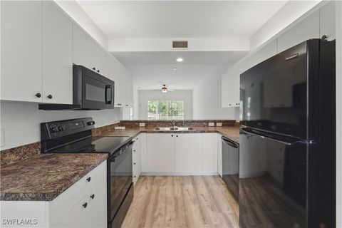 411 Valerie Way 103 Naples FL 34104