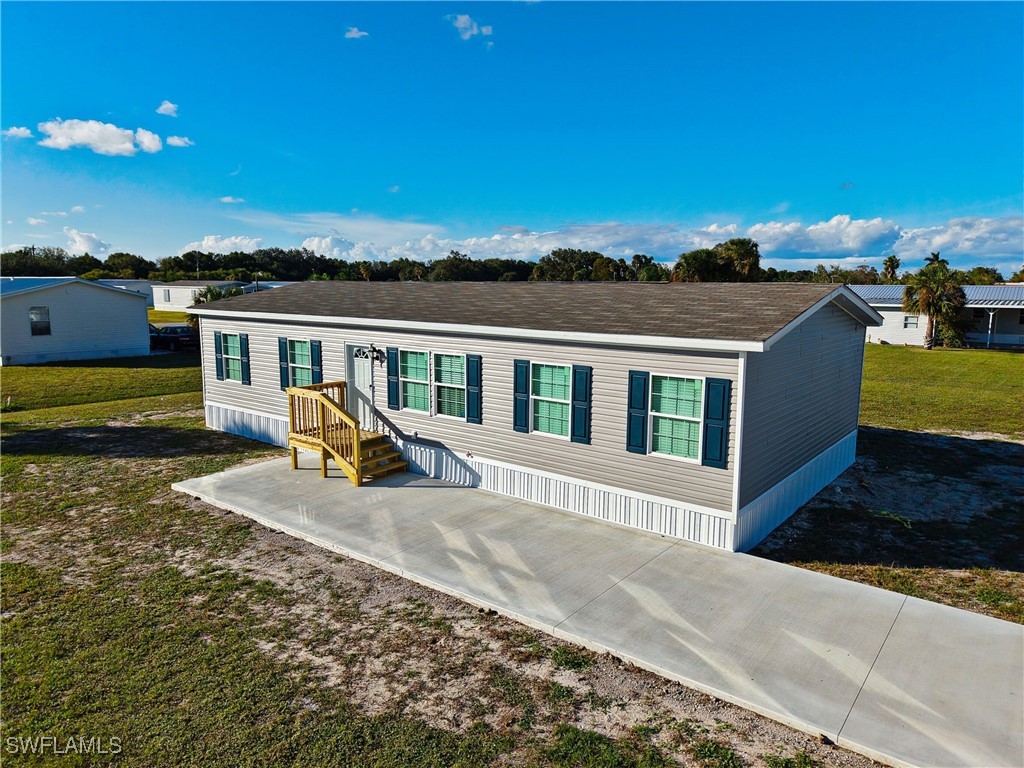 864 Yacht Club Way NW