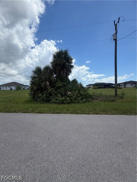 Tiny photo for 4012 NW 38th Lane, Cape Coral, FL 33993 (MLS # 2026033688)