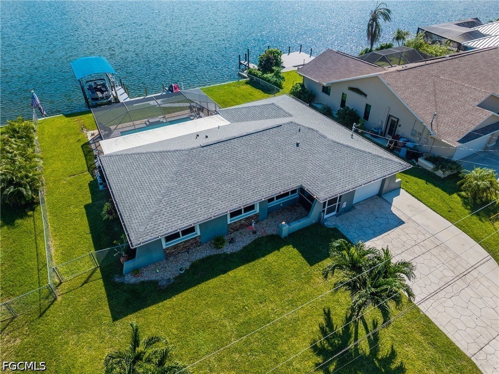 15 SE 10th Avenue