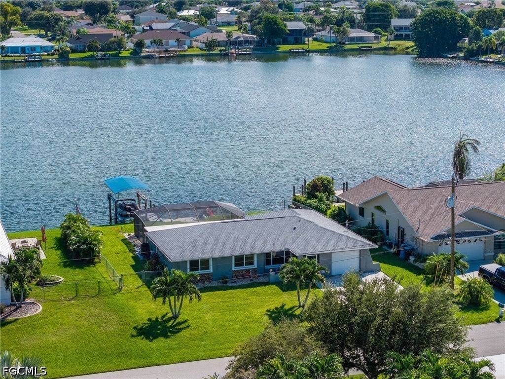 15 SE 10th Avenue