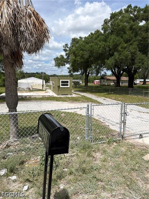 37631 KOSSIK RD, ZEPHYRHILLS, FL 33541 - Image e47e1efd3bc2d5e3f84096dfc2732372/385890232