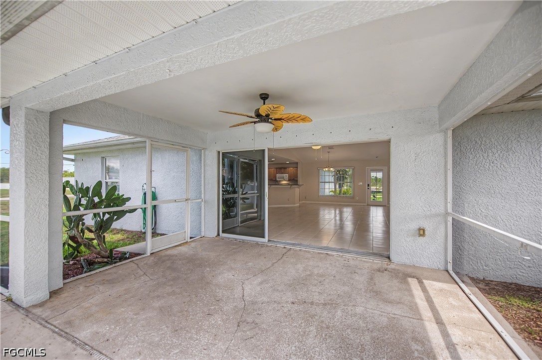 1922 Jacaranda Parkway W
