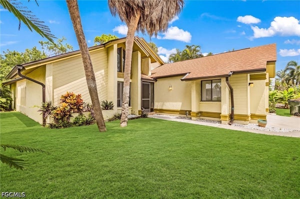 12538 BARRINGTON CT, FORT MYERS, FL 33908 - Image e4cc3a6bd44643dd2bfd79d5c5085103/1418666935