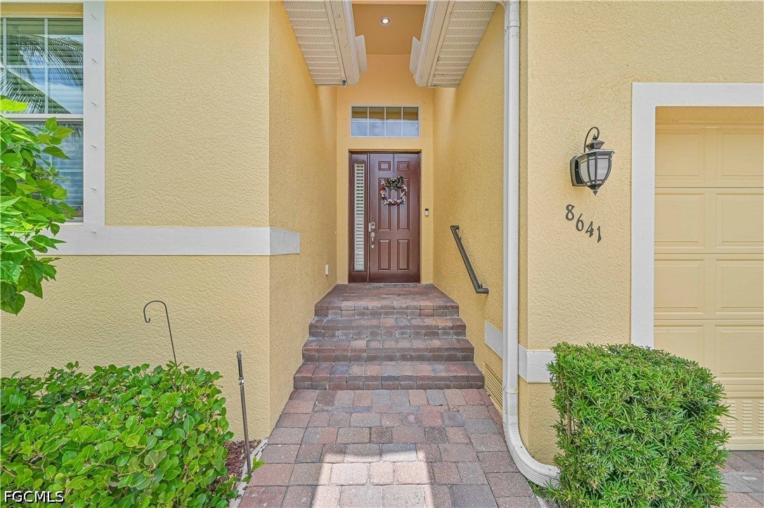 8641 Banyan Bay Boulevard