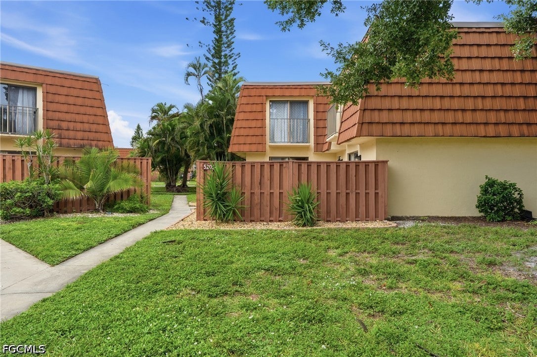 5205 Cedarbend Drive 2