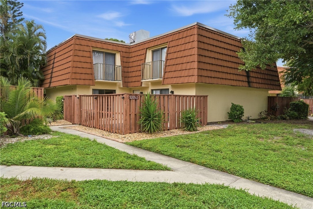 5205 Cedarbend Drive 2