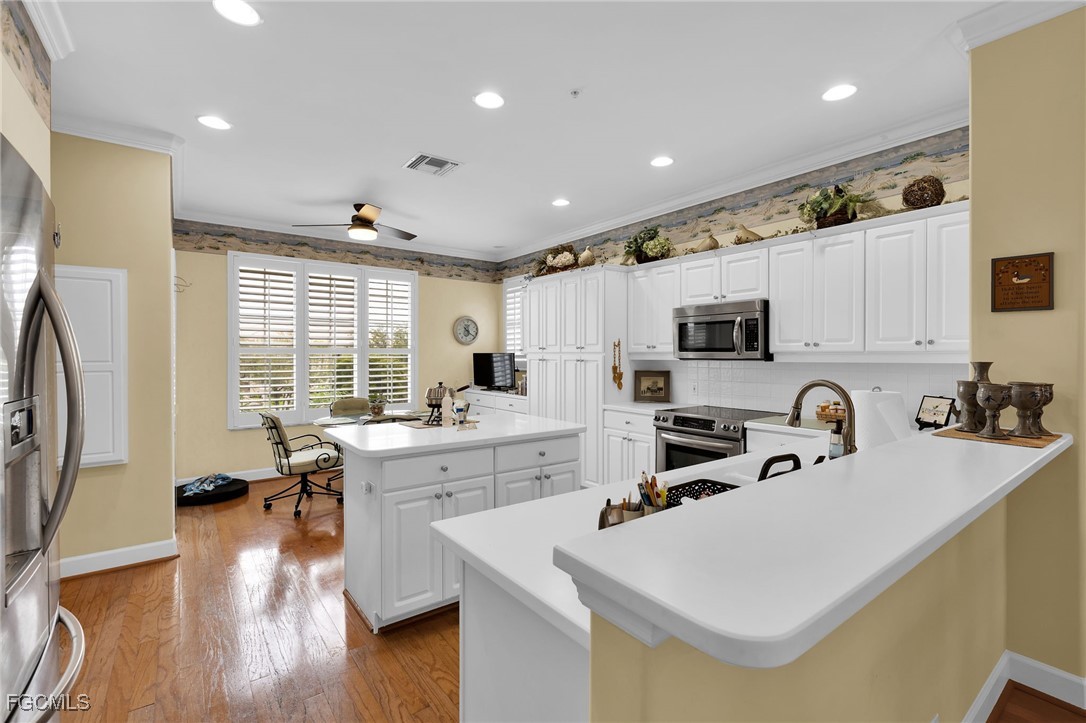 9121 Southmont Cove 201