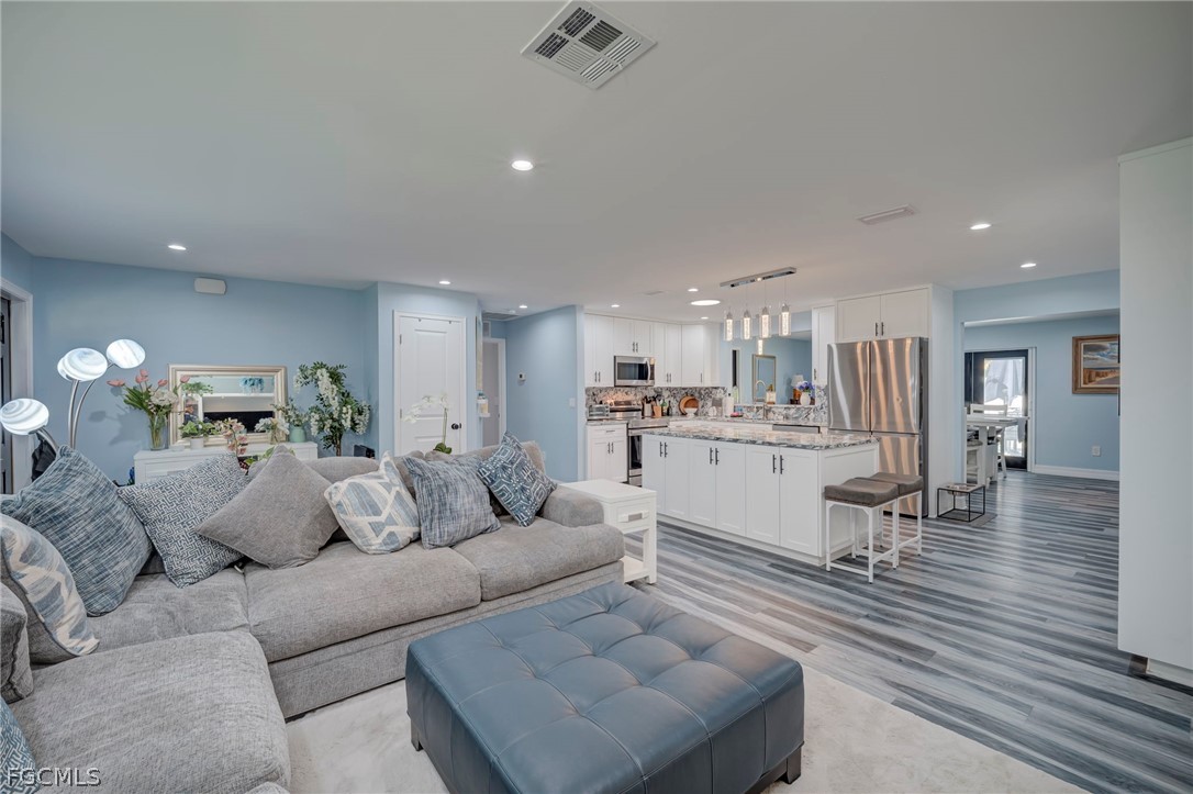 1089 N Town And River Drive