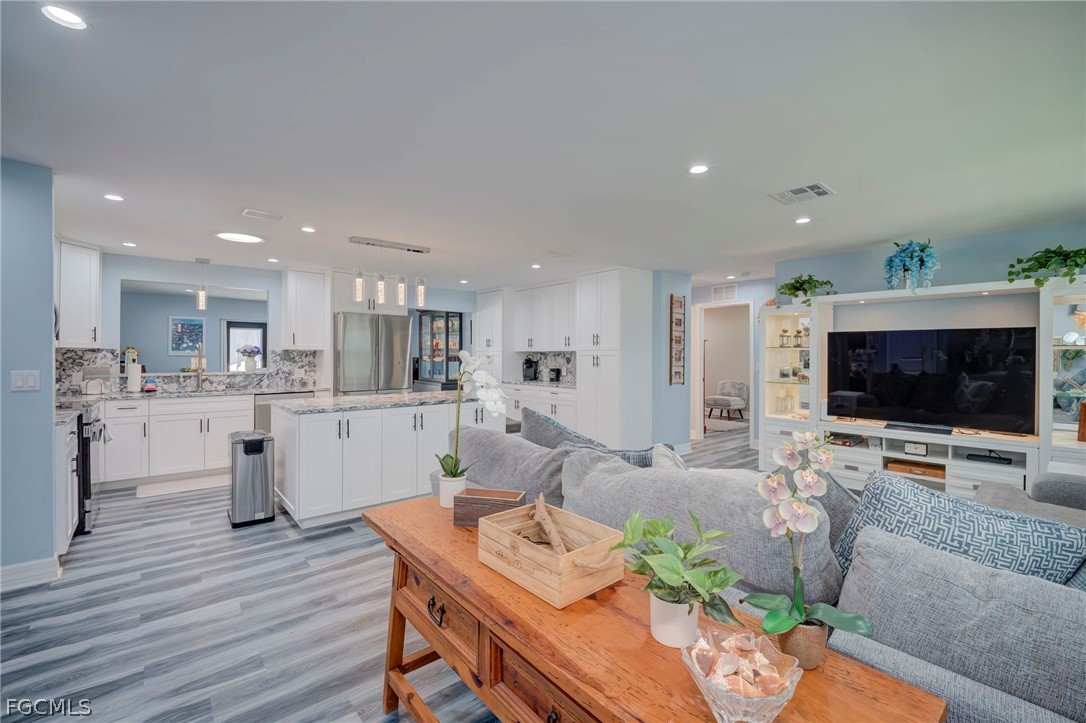 1089 N Town And River Drive