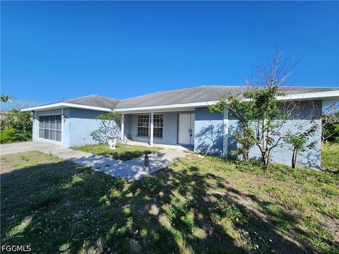 132 Dania Circle Lehigh Acres FL 33936