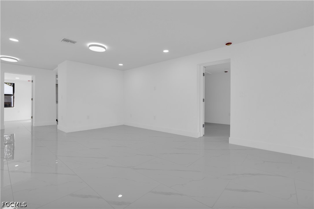 356 New York Drive