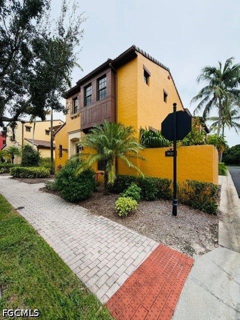 9122 Chula Vista Street 12101