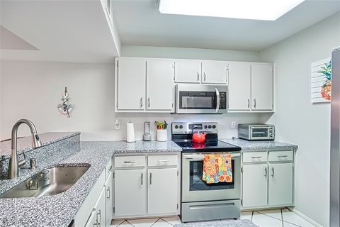 Tiny photo for 14861 Summerlin Woods Drive #B-11, Fort Myers, FL 33919 (MLS # 2025013017)