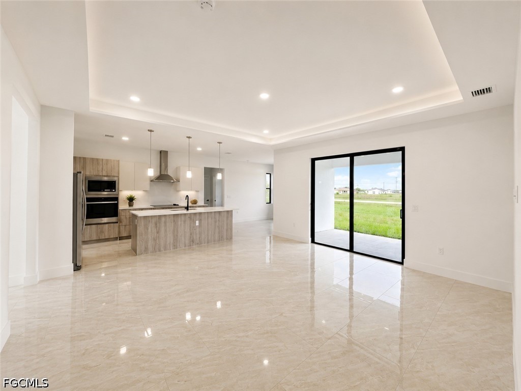 7004 ALPINE Court