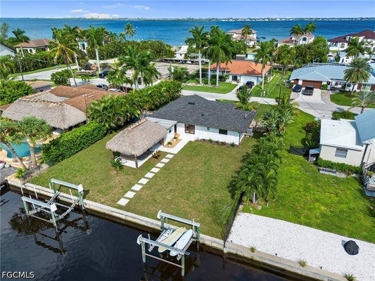 12755 BREWSTER DR, FORT MYERS, FL 33908 - Image e6fea8f4aa60378e14f4f8817e5223c8/3363611091