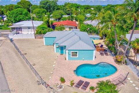 A home in KEY LARGO