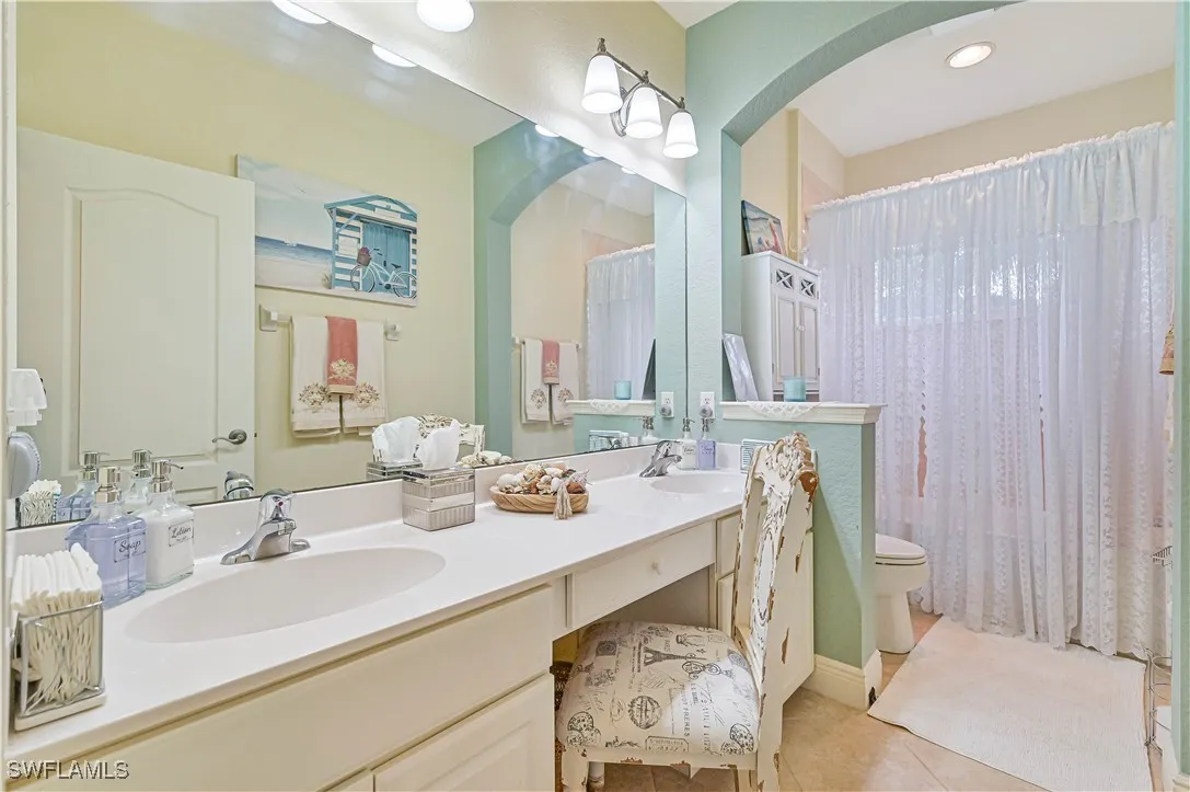 Fort Myers, Florida 33905, United States, 5 Bedrooms Bedrooms, ,4 BathroomsBathrooms,Residential,Active,14294