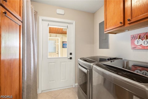 Tiny photo for 2310 Abbott Avenue, Alva, FL 33920 (MLS # 2026026557)