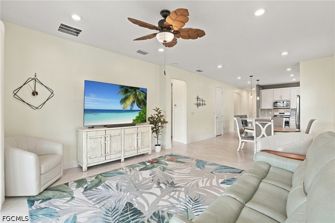 17306 Leaning Oak Trail