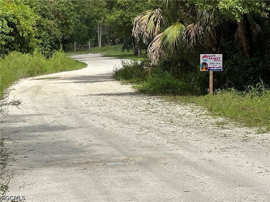 11851 PINE AVE, FORT MYERS, FL 33905 - Image e7d7ef1c4b8a9ec3aff44bc085ed8c53/3995779515