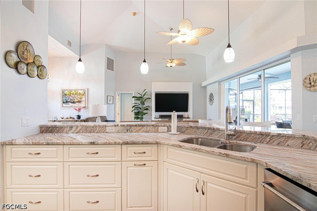 5308 SW 8th Place