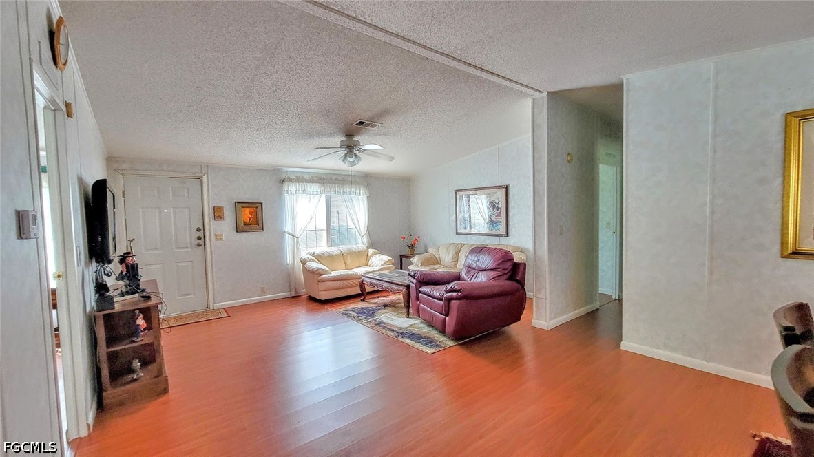 4555 Pioneer 16th Street