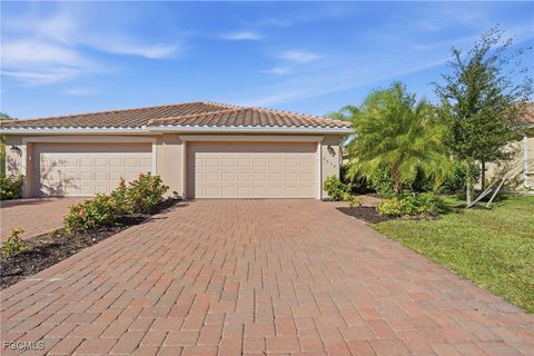 2617 Vine Avenue Naples FL 34120