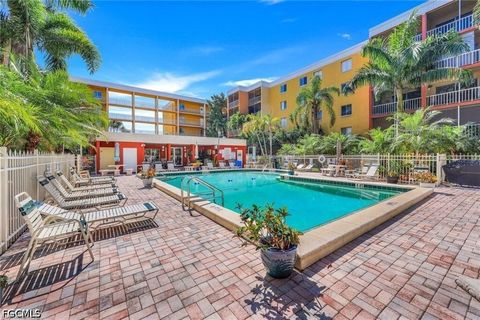 Tiny photo for 2366 E Mall Drive #418, Fort Myers, FL 33901 (MLS # 2026018475)