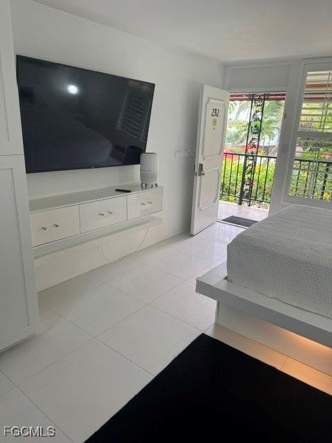 2555 9th Street N 232 Naples FL 34103