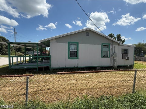 Photo of 1091 Gamble Street, Moore Haven, FL 33471 (MLS # 2026035774)