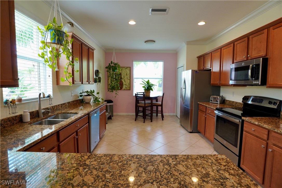 2536 Laurentina Lane