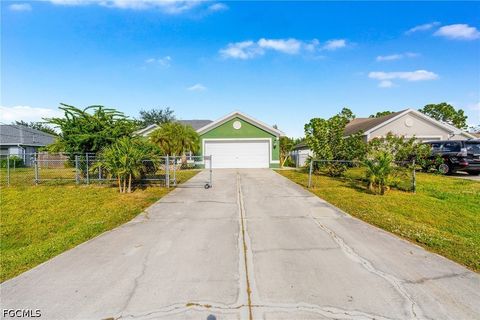 Tiny photo for 418 Windermere Drive, Lehigh Acres, FL 33972 (MLS # 2026020093)