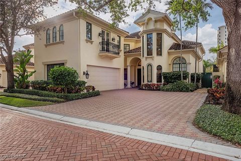 8169 Via Vecchia Naples FL 34108