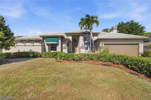 Photo of 20 Timberland Circle N, Fort Myers, FL 33919 (MLS # 2026020444)
